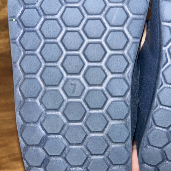 Cat & Jack Navy Kids Sandals - Picture 6 of 7